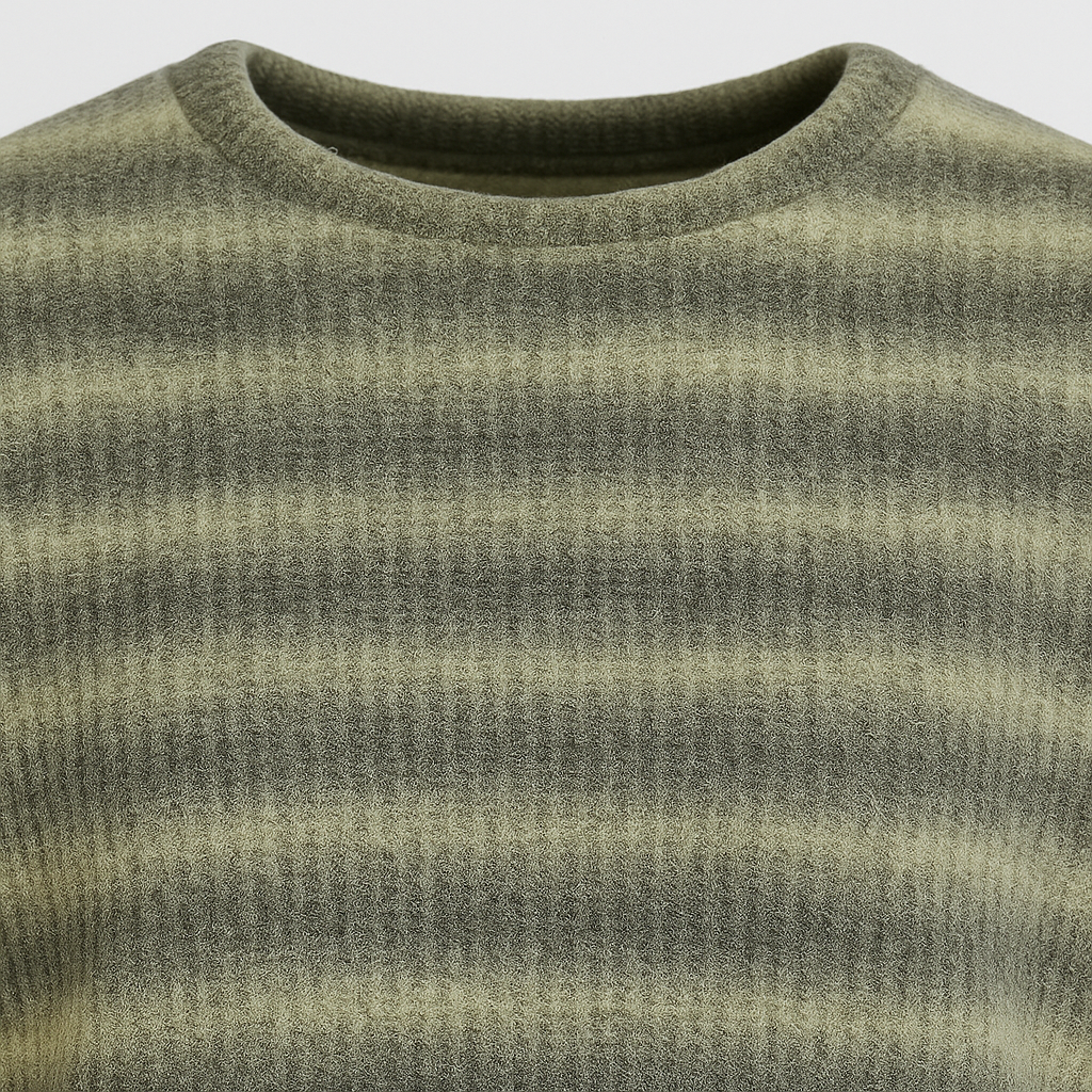 Strikket bluse med vandrette striber og rund hals